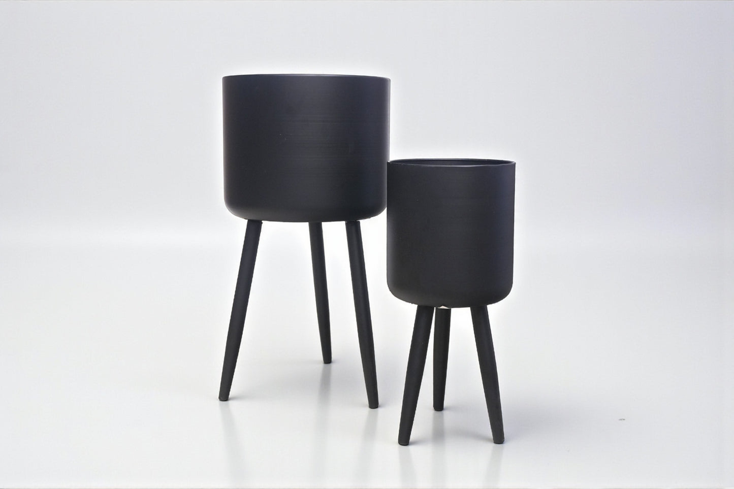 Maceta con base Negro