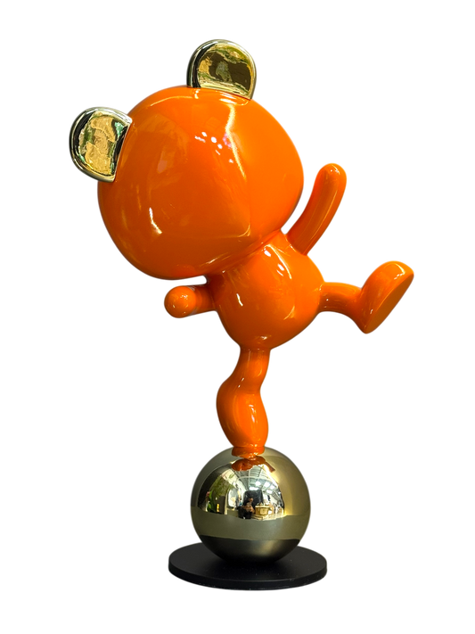 Oso en equilibrio