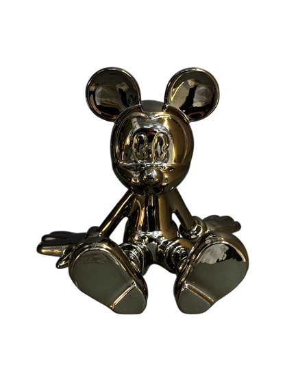 Mickey silver sentado