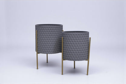 Set maceteros con base gris/dorado