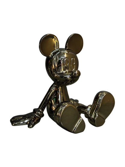 Mickey silver sentado