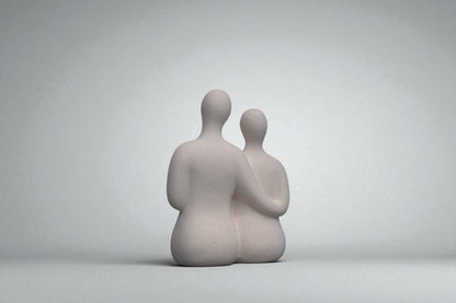 Estatua de pareja abrazada